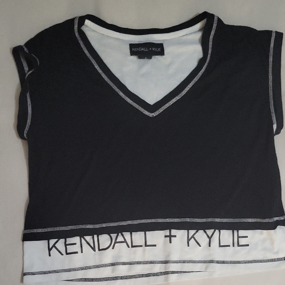 Kendall & Kylie Black and White V-Neck Tee